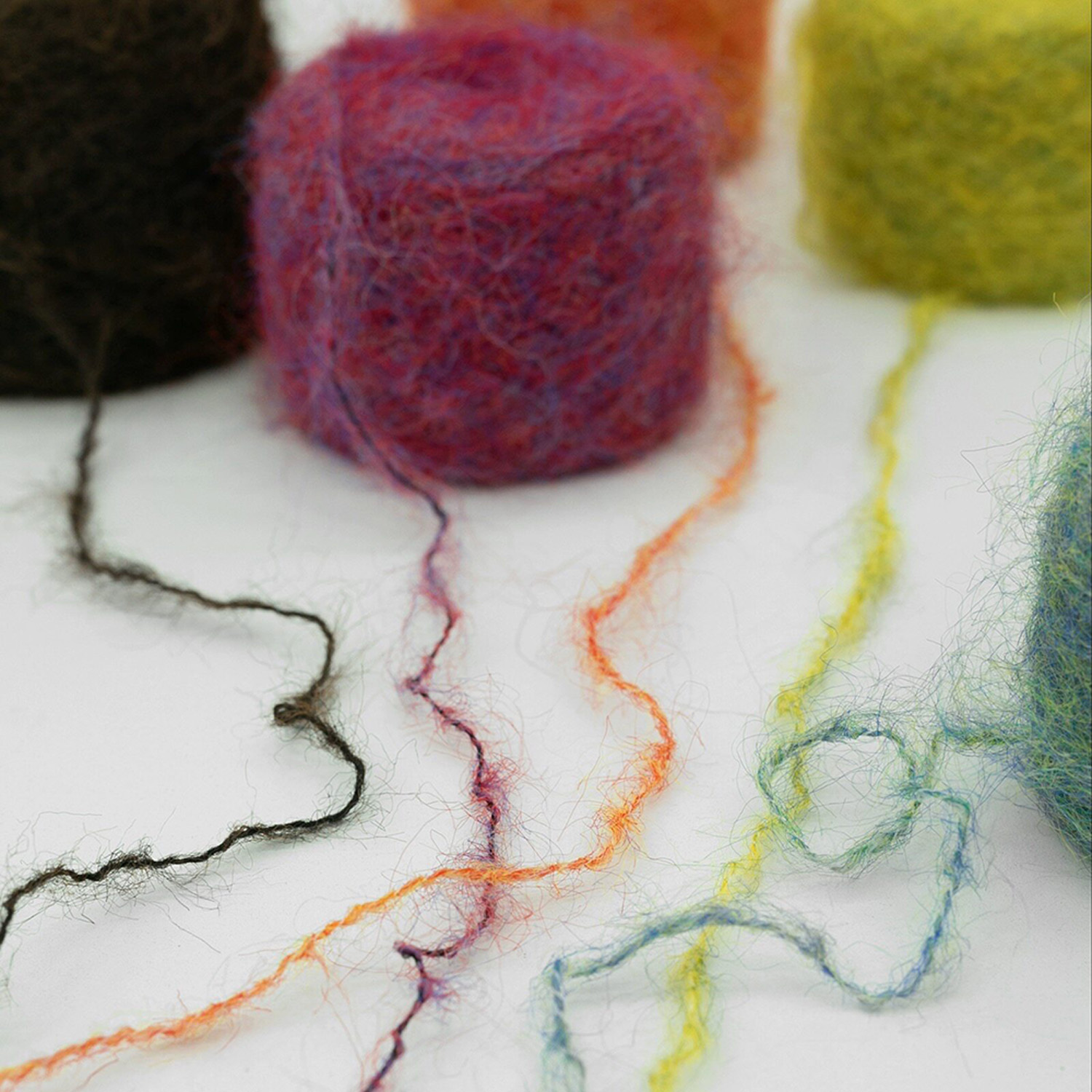 杢織り風フェイクアルパカふわふわ糸 50g & 250g ス - Sewing Recycle のレビューと価格