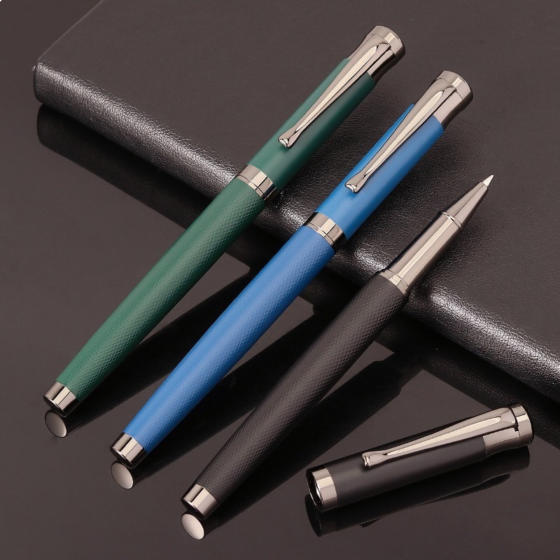 高級メタルジェルサインペン、滑らかな書き心地、豪華なビジネス - Pentel Pen Energel のレビューと価格