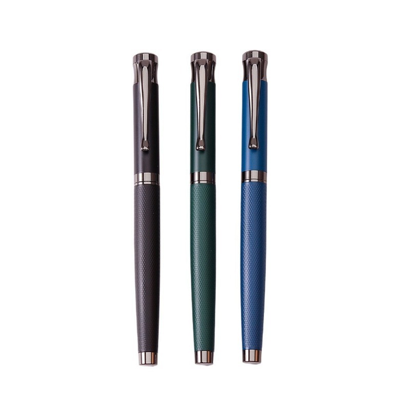 高級メタルジェルサインペン、滑らかな書き心地、豪華なビジネス - Pentel Pen Energel のレビューと価格